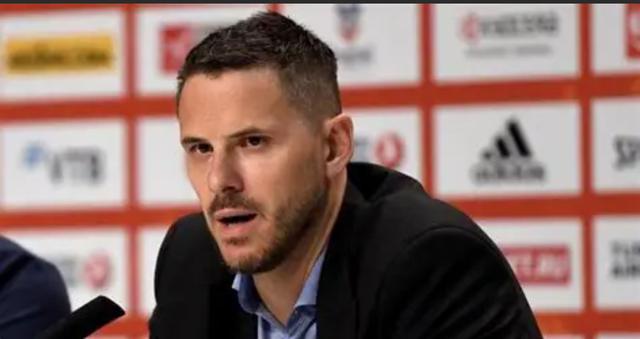 文尼亚的帅, 就在