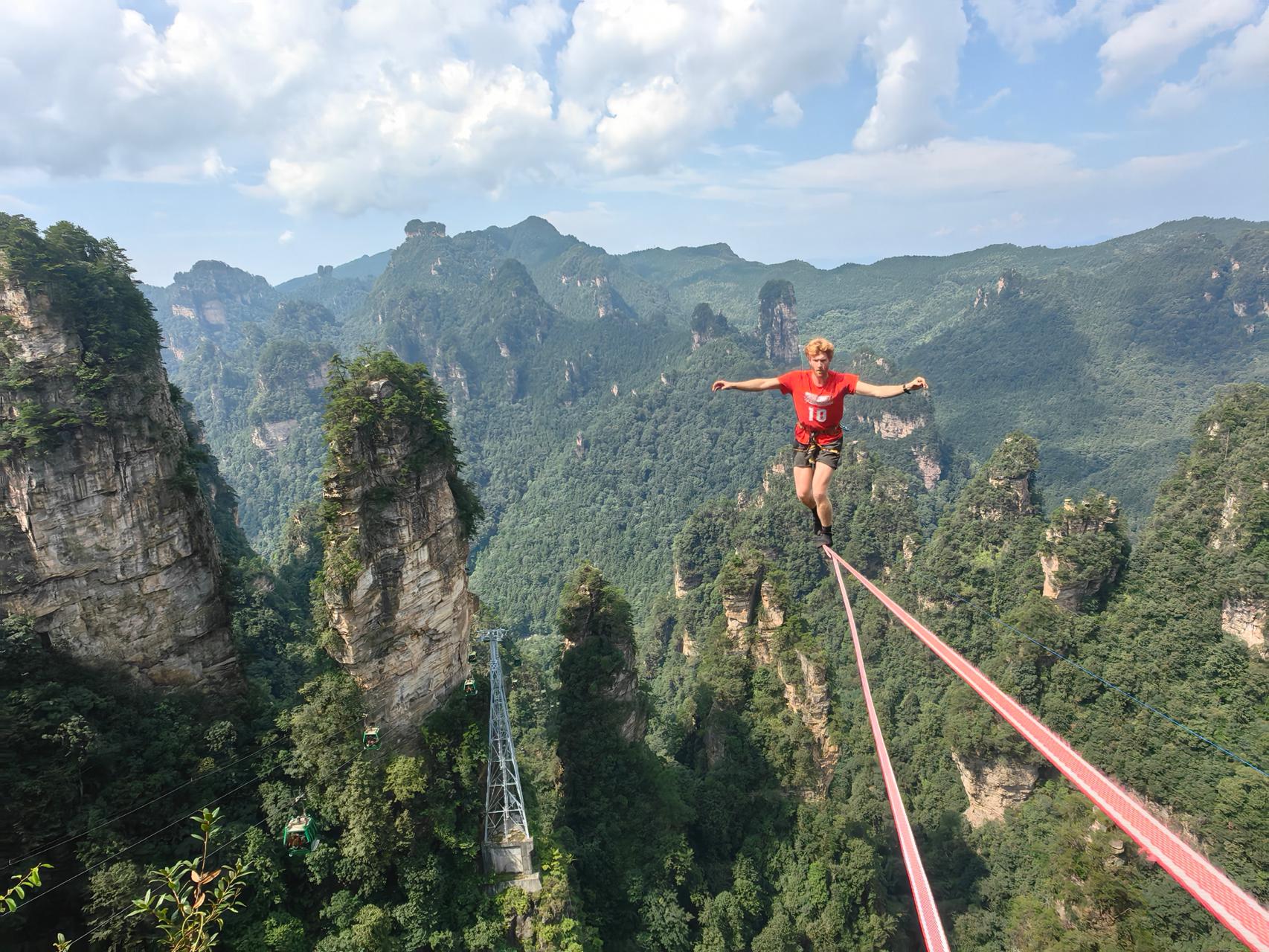 之王, 如履平地