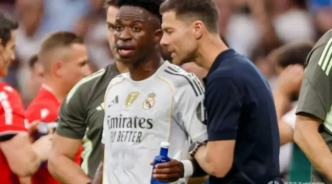 被换下, 维尼修斯在